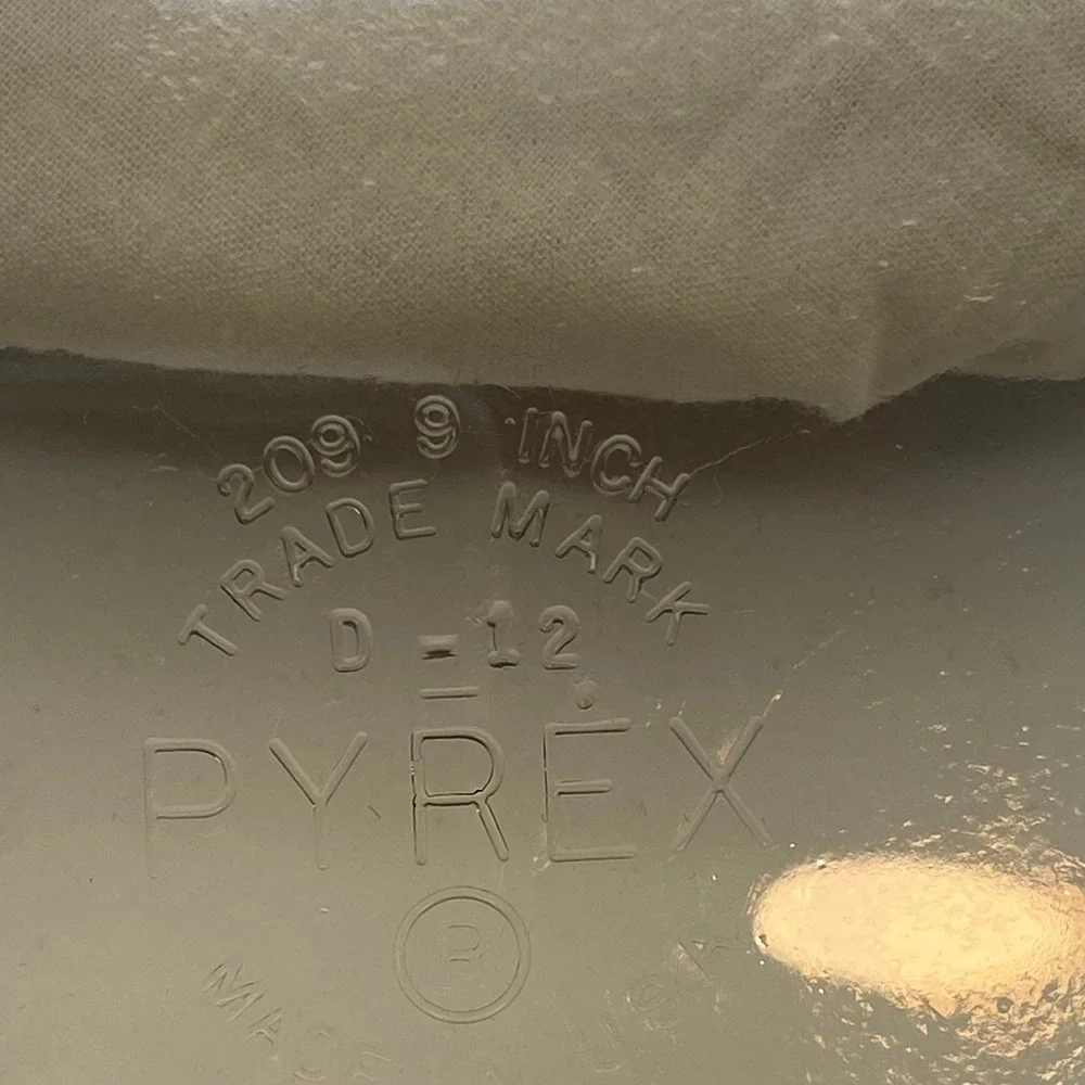 Vintage Pyrex 9 Inch Pie Plate 209 Amber Brown Fireside Glass USA Retro Bake MCM